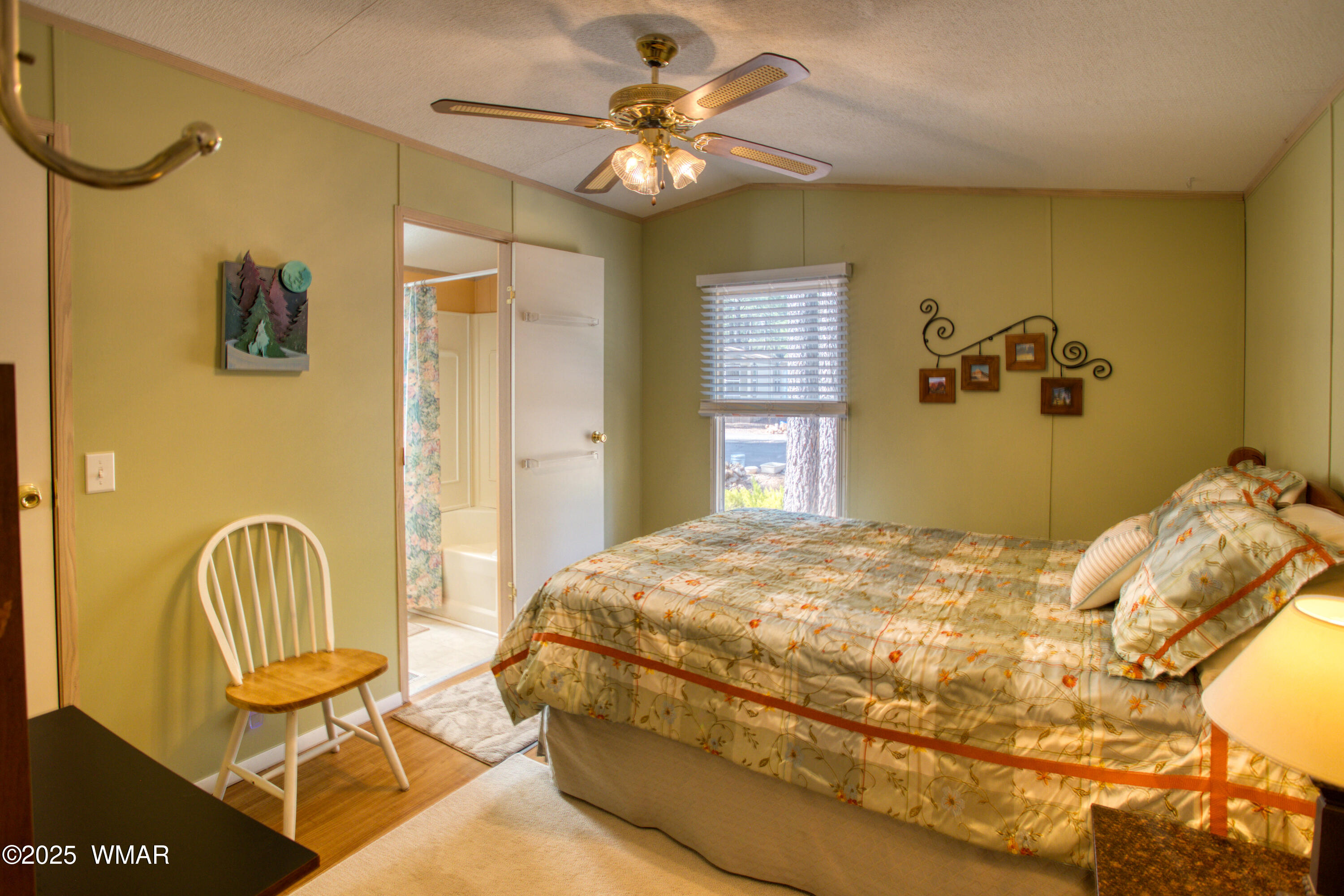 5208 South Blue Ridge Loop Pinetop, AZ 85935 - Photo 11 of 15 Guest Bedroom