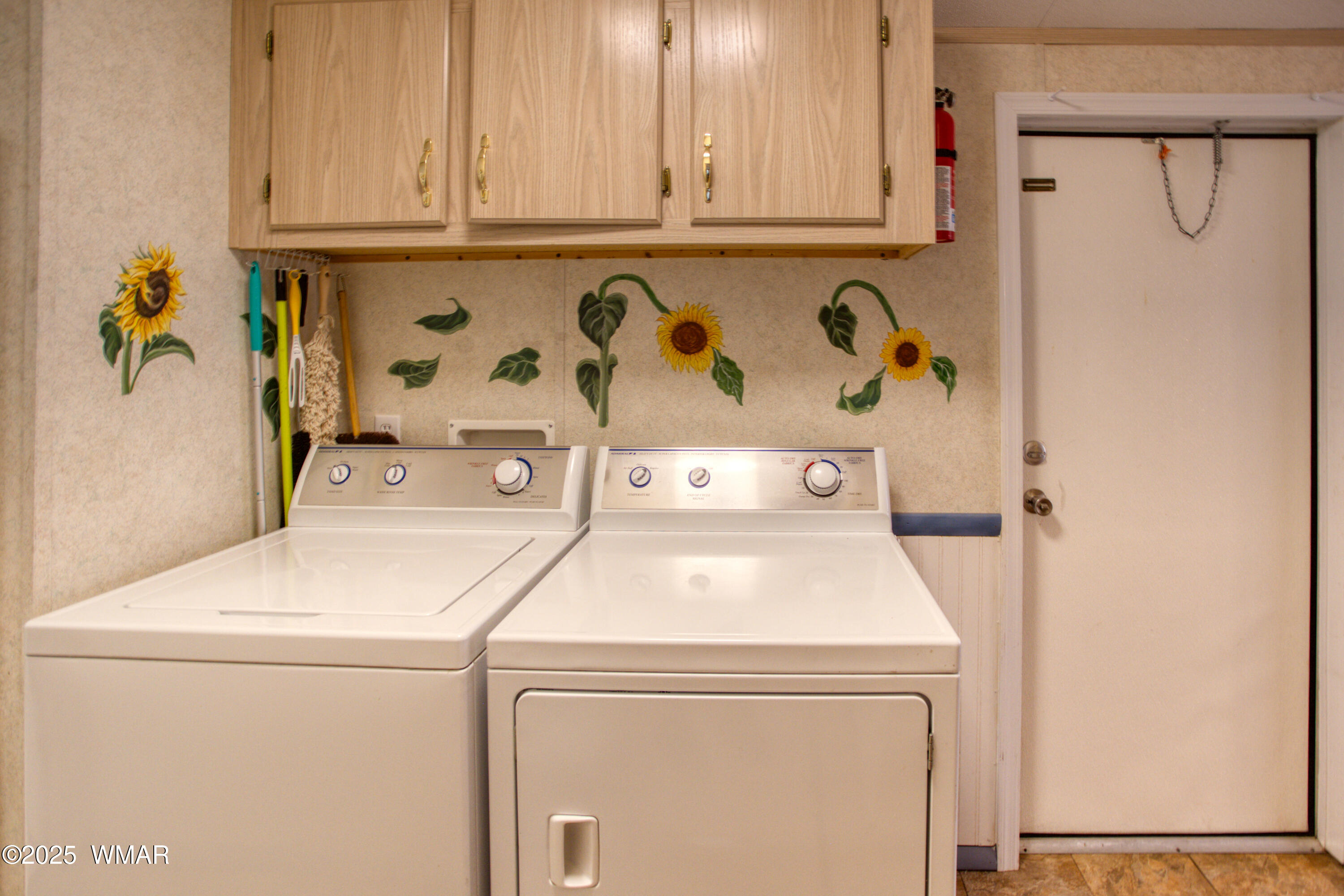 5208 South Blue Ridge Loop Pinetop, AZ 85935 - Photo 6 of 15 Laundry