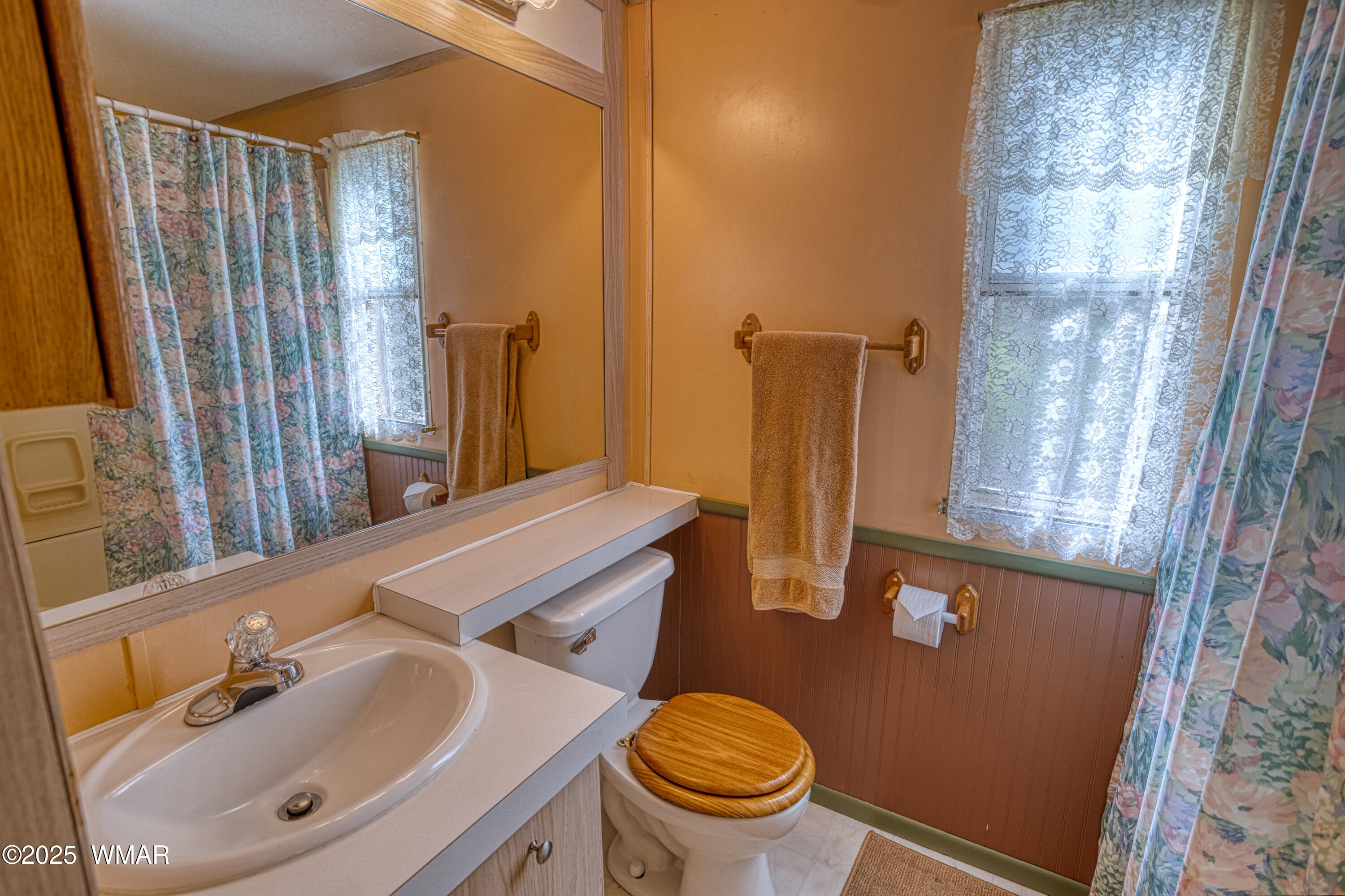 5208 South Blue Ridge Loop Pinetop, AZ 85935 - Photo 10 of 15 Guest Bath
