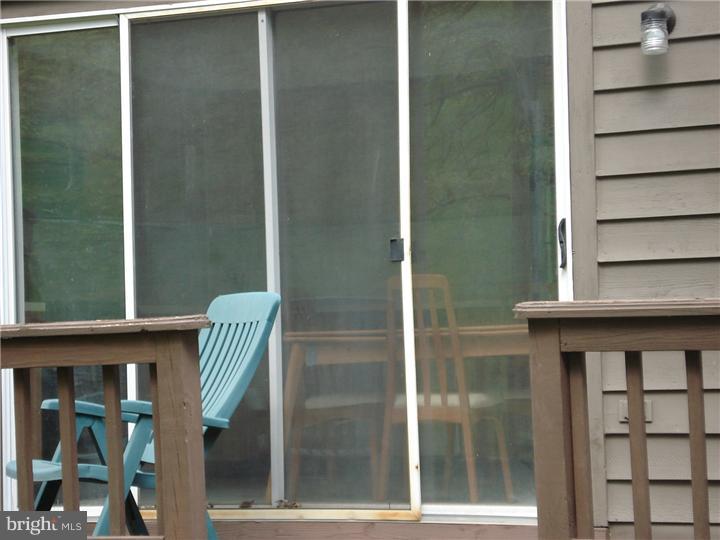 37 B Melrose Road, Unit B Princeton, NJ 08540 - Photo 4 of 13 Exterior Back