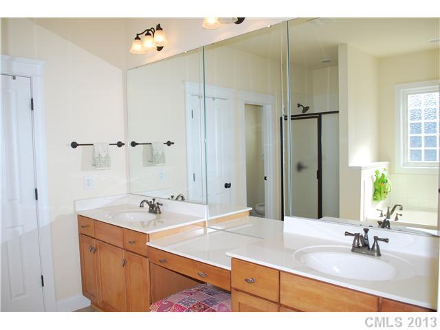 3348 Richard's Crossing, Unit 876 Fort Mill, SC 29708 - Photo 10 of 16