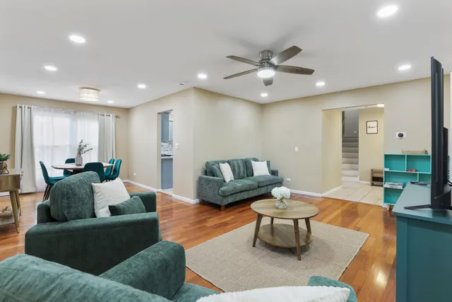 $4,199 | 1356 Larchmont Drive, Buffalo Grove, IL 60089