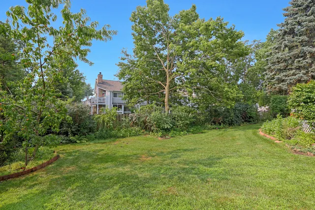 $4,199 | 1356 Larchmont Drive, Buffalo Grove, IL 60089