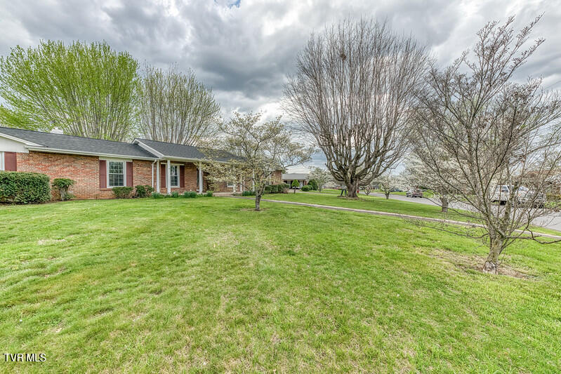 1805 Broadmoor Road Johnson City, TN 37604 - Photo 54 of 55 1805 Broadmoor Rd-31-L