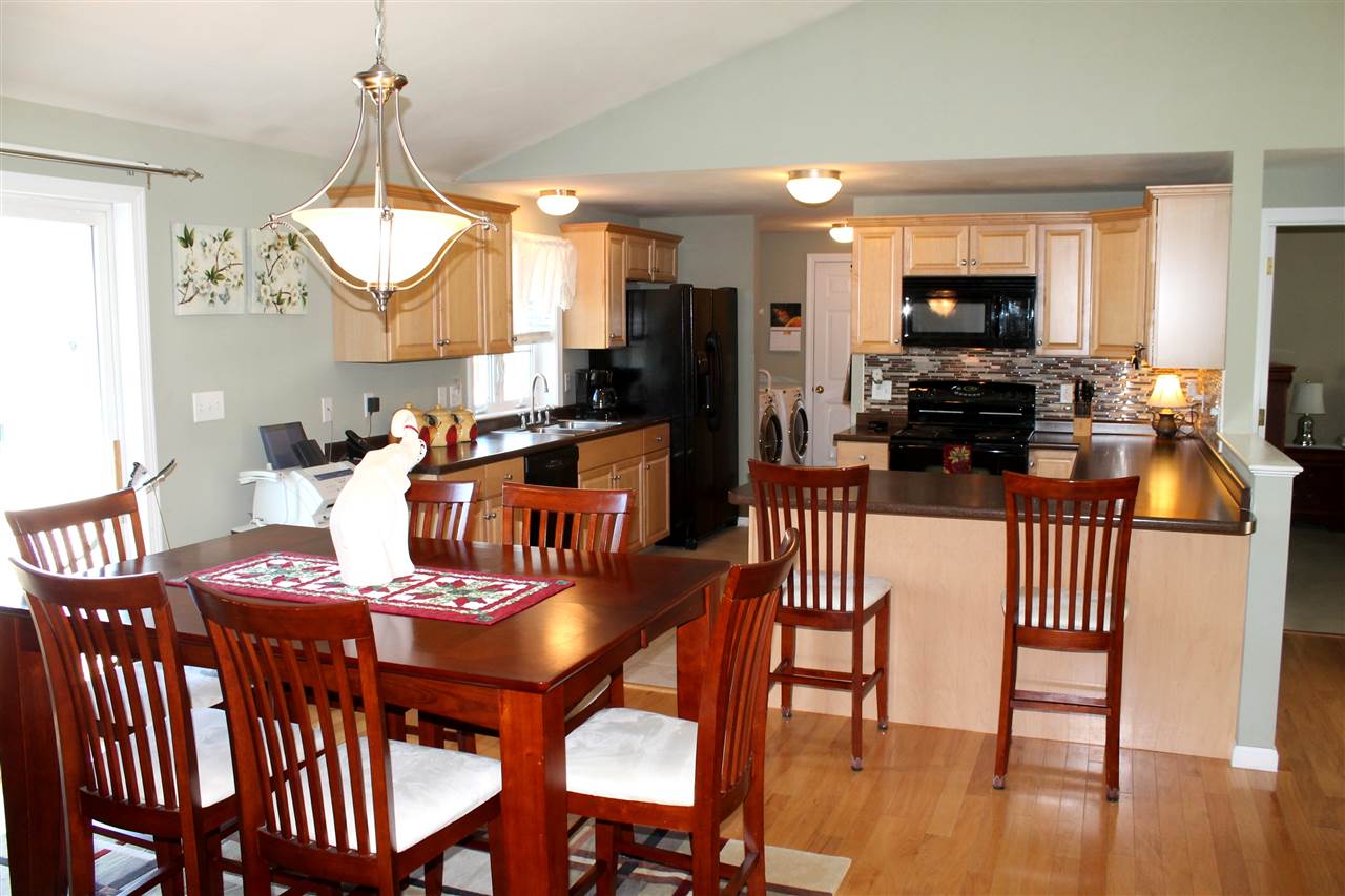 5 Beech Street, Unit 5 Hooksett, NH 03106 - Photo 5 of 29 Gallery Image 5