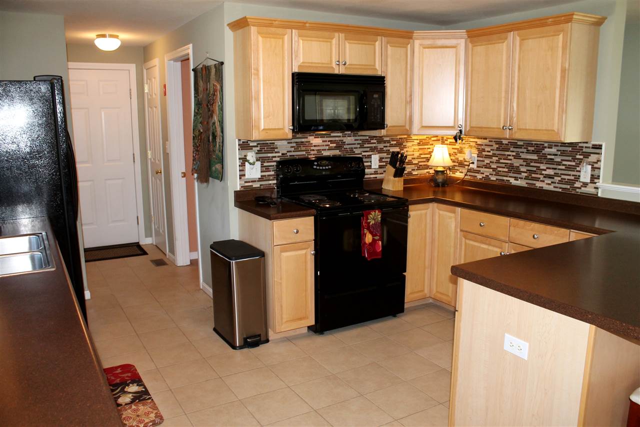 5 Beech Street, Unit 5 Hooksett, NH 03106 - Photo 7 of 29 Gallery Image 7