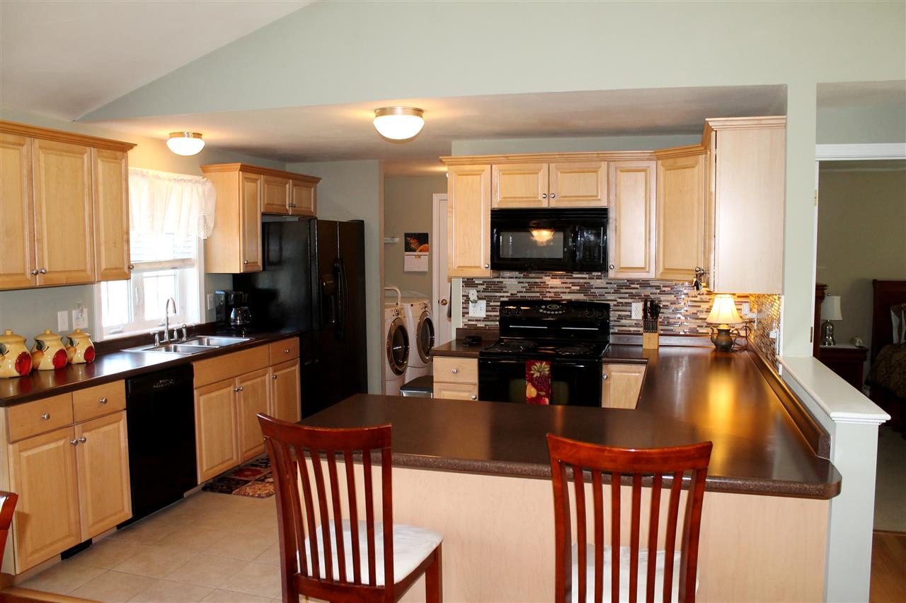5 Beech Street, Unit 5 Hooksett, NH 03106 - Photo 8 of 29 Gallery Image 8