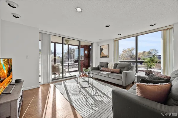 $329,990 | 201 Admirals Walk, Unit 201, Buffalo, NY 14202