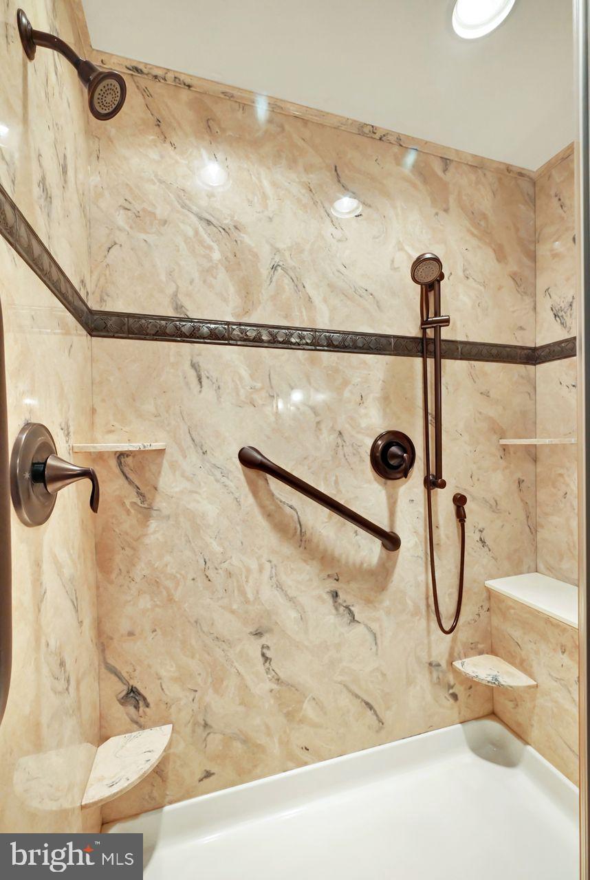 1405 Chambers Ridge, Unit 1405 York, PA 17402 - Photo 19 of 34 Gallery Image 19