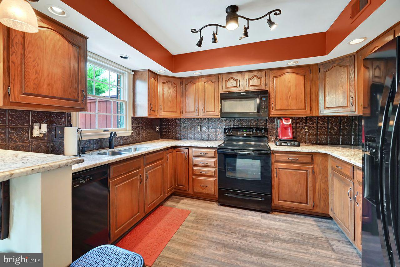 1405 Chambers Ridge, Unit 1405 York, PA 17402 - Photo 9 of 34 Gallery Image 9