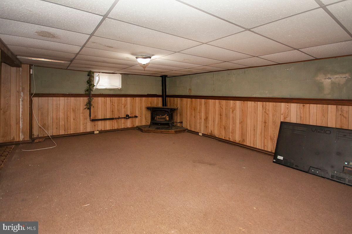 542 Sicklerville Road Sicklerville, NJ 08081 - Photo 27 of 34 Finished Basement
