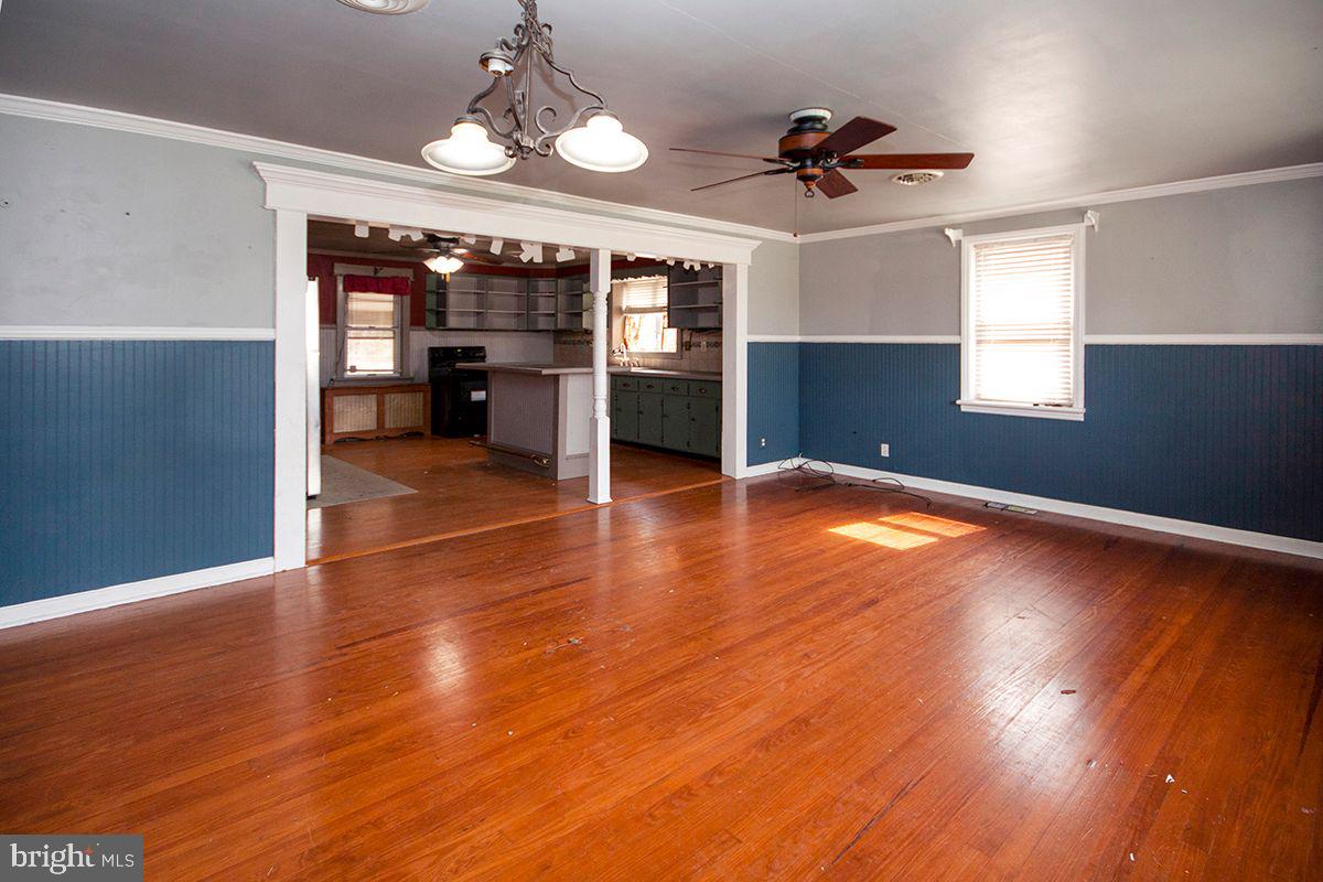 542 Sicklerville Road Sicklerville, NJ 08081 - Photo 8 of 34 Living Room: Hardwood Floors