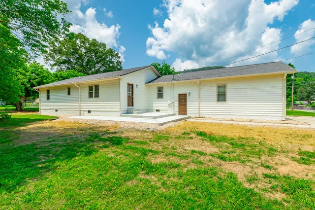 $359,000 | 711 2nd Street, South Pittsburg, TN 37380