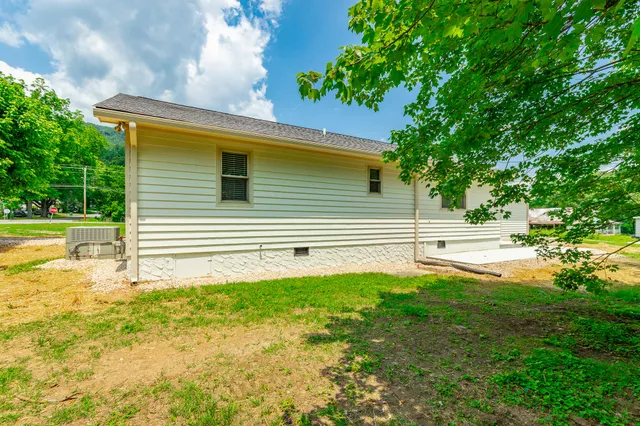 $359,000 | 711 2nd Street, South Pittsburg, TN 37380