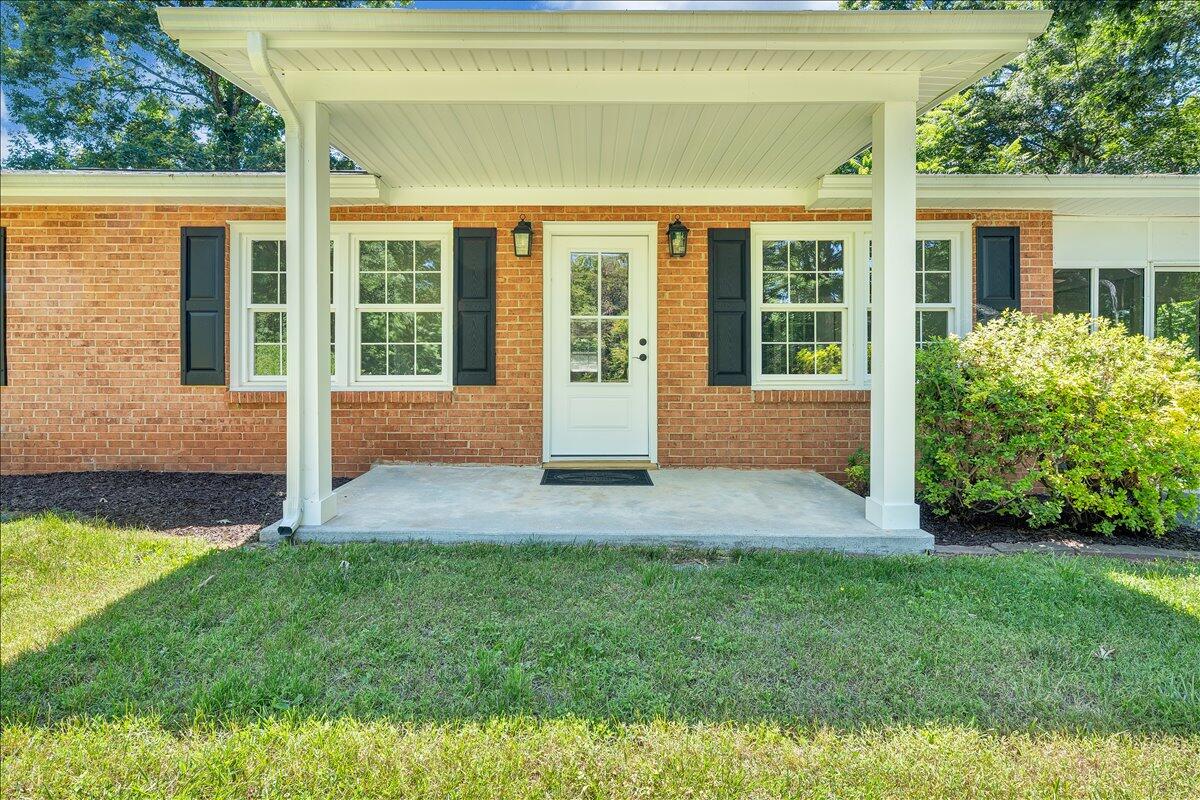 4883 Edwardsville Road Hardy, VA 24101 - Photo 2 of 53 02-MIB09537