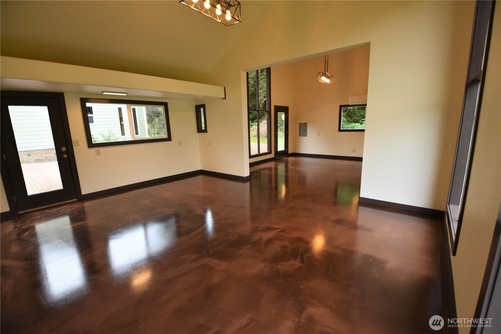 30331 Heimer Road Arlington, WA 98223 - Photo 23 of 37 a view of gallery with wooden floor