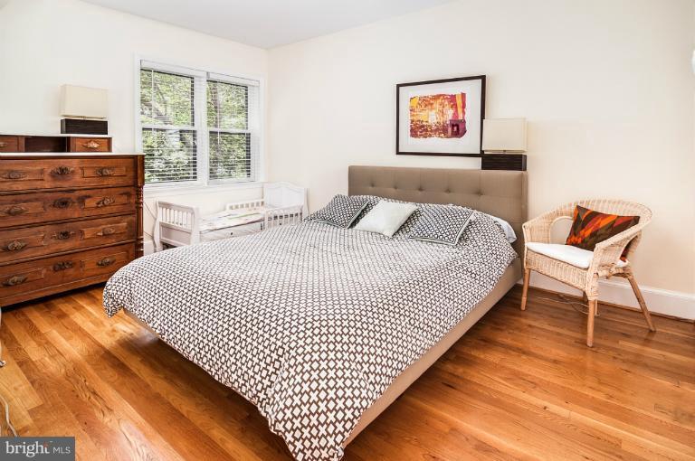 4426 Lingan Road Northwest Washington, DC 20007 - Photo 11 of 30 Bedroom 1