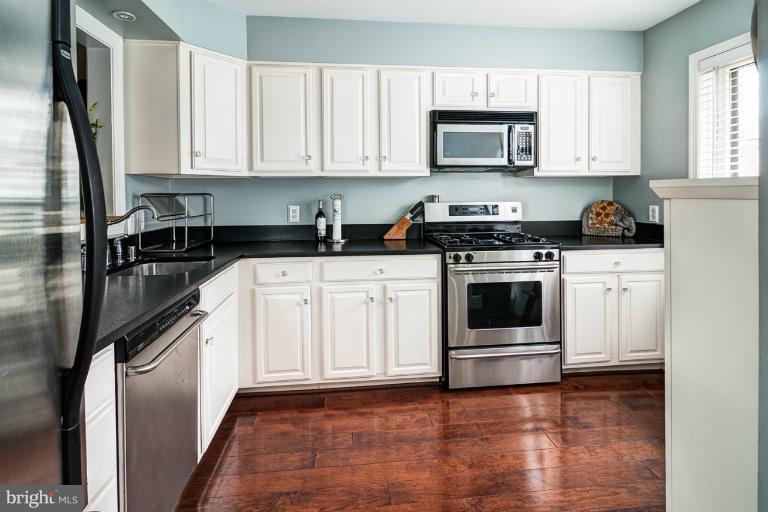 4426 Lingan Road Northwest Washington, DC 20007 - Photo 6 of 30 Kitchen