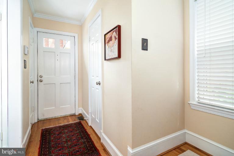 4426 Lingan Road Northwest Washington, DC 20007 - Photo 9 of 30 Interior (General)