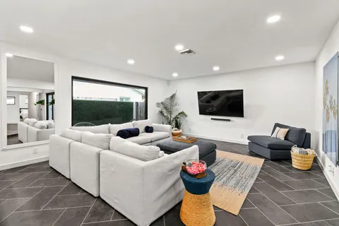 $6,500 | 630 Northeast 15th Place, Boynton Beach, FL 33435