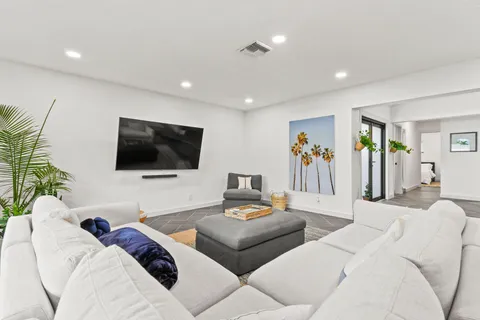 $6,500 | 630 Northeast 15th Place, Boynton Beach, FL 33435