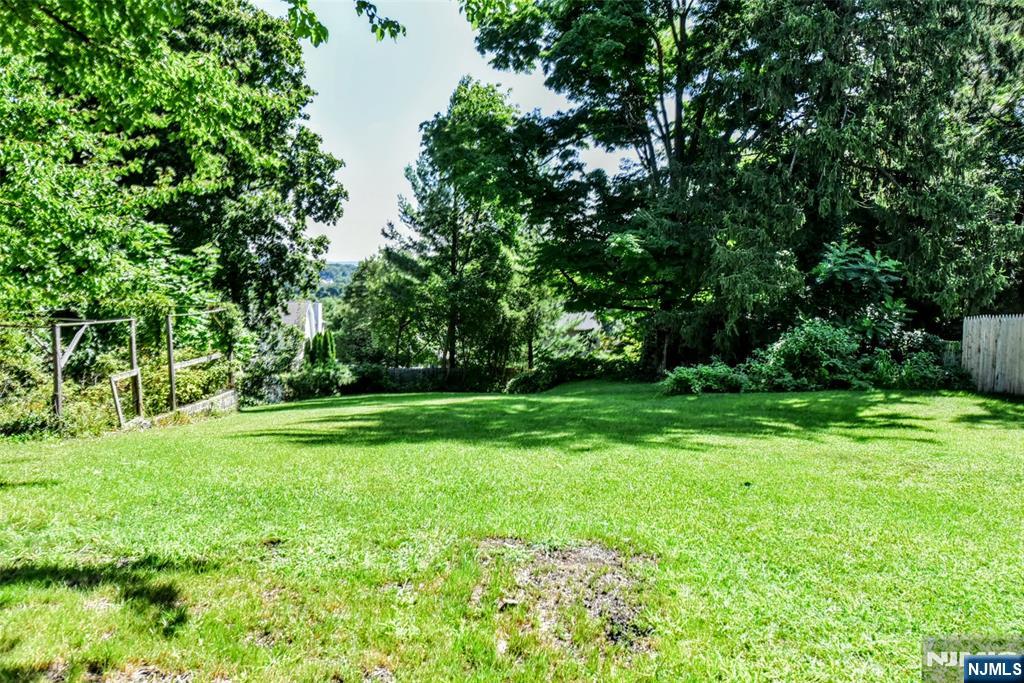 30 Center Street Butler, NJ 07405 - Photo 29 of 38 Gallery Image 29