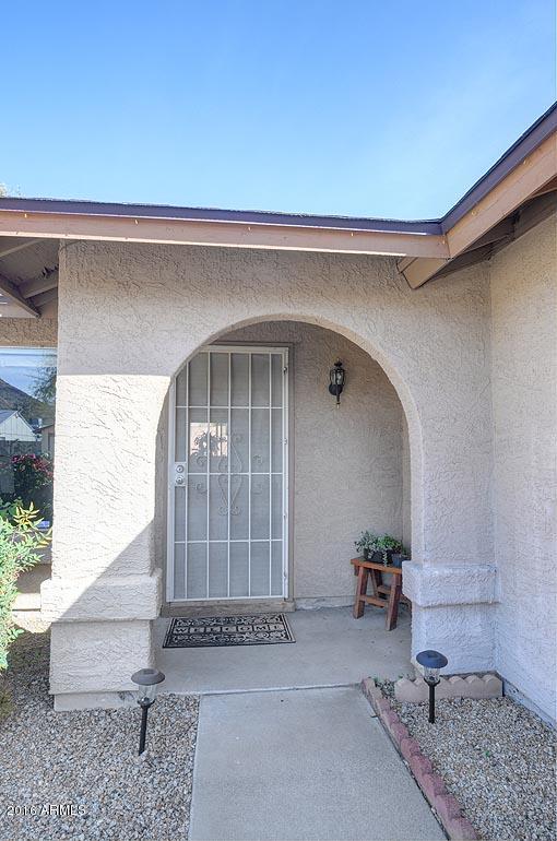 1914 East Grandview Road Phoenix, AZ 85022 - Photo 4 of 17 Entry