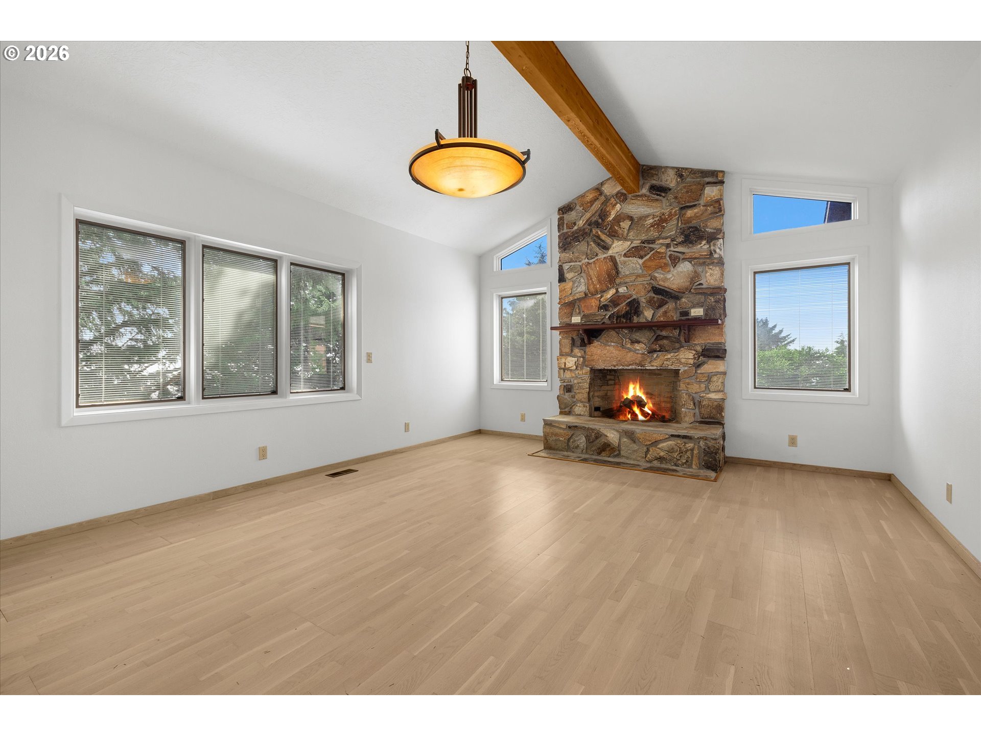 635 Radar Road Yachats, OR 97498 - Photo 12 of 48 Living Room