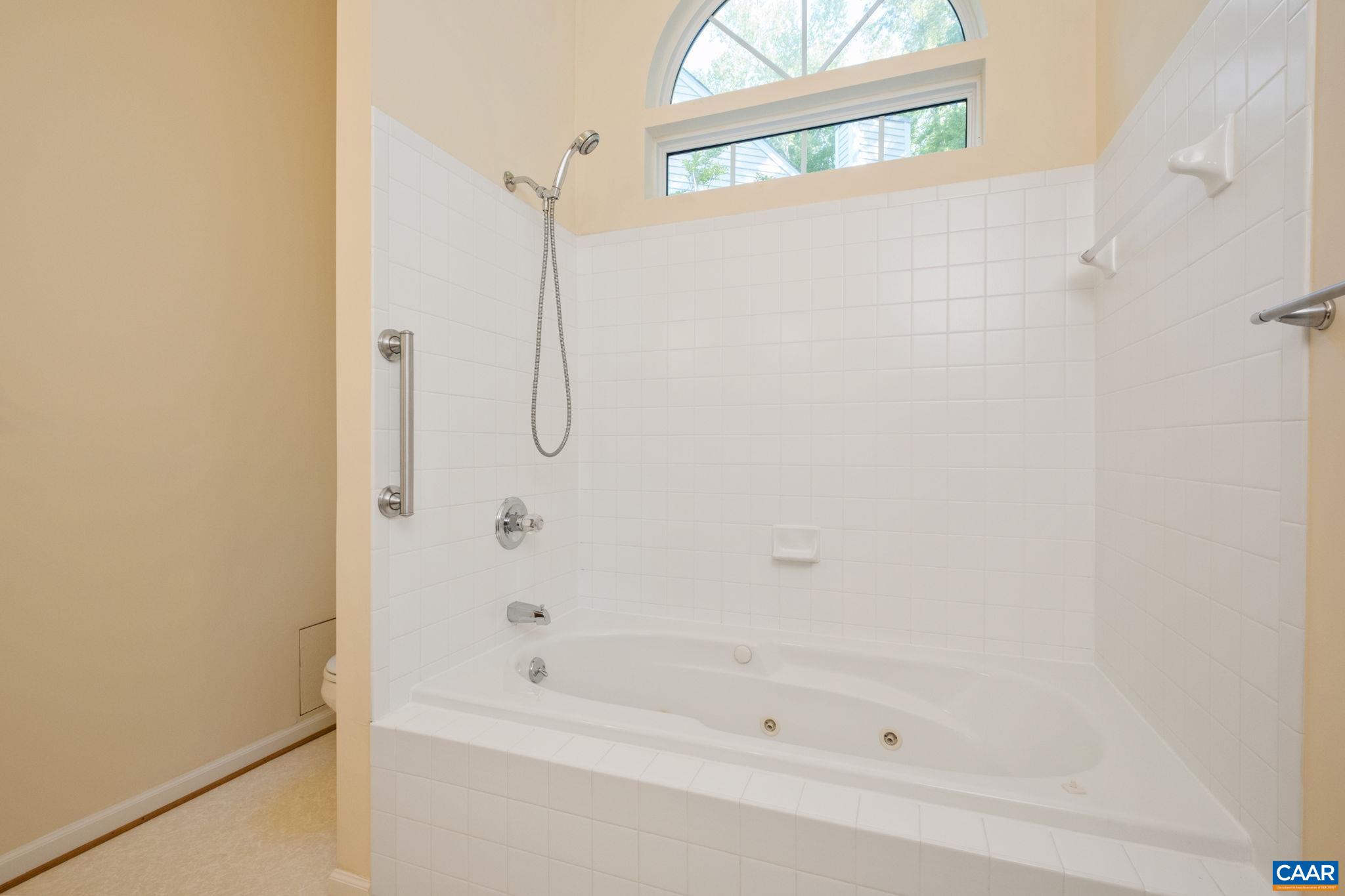 1245 Raintree Drive Charlottesville, VA 22901 - Photo 17 of 29 Gallery Image 17