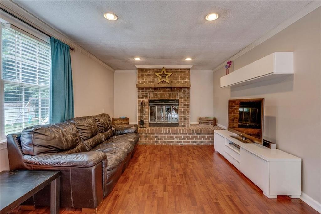 309 Marshall Road Imperial, PA 15126 - Photo 3 of 21 Gallery Image 3