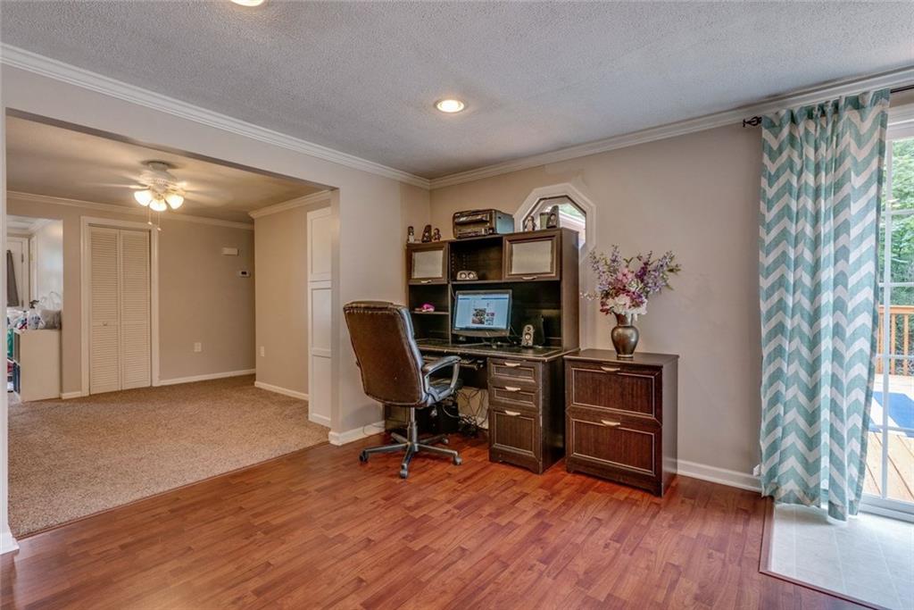 309 Marshall Road Imperial, PA 15126 - Photo 5 of 21 Gallery Image 5