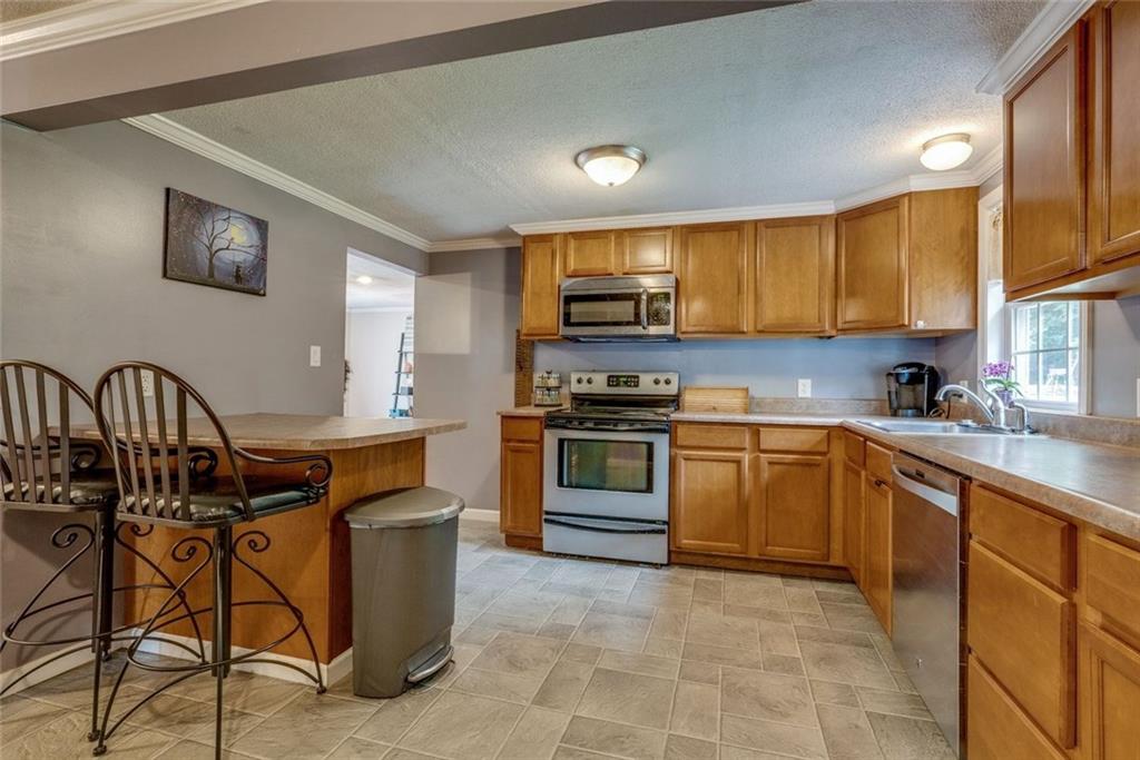 309 Marshall Road Imperial, PA 15126 - Photo 7 of 21 Gallery Image 7