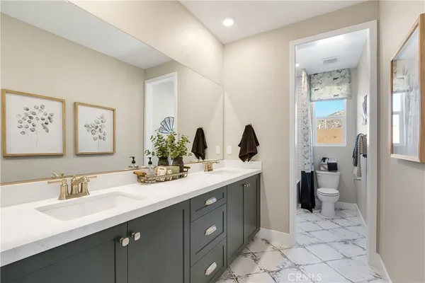 $1,225,000 | 28512 Wildflower Terrace, Castaic, CA 91384