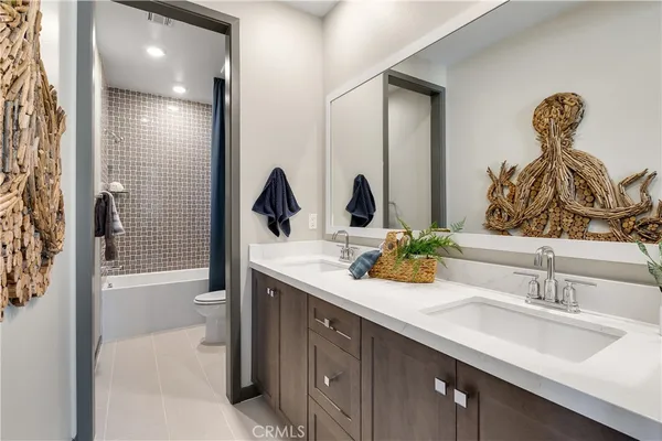 $1,225,000 | 28512 Wildflower Terrace, Castaic, CA 91384