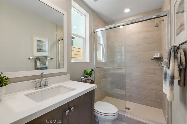 $1,225,000 | 28512 Wildflower Terrace, Castaic, CA 91384