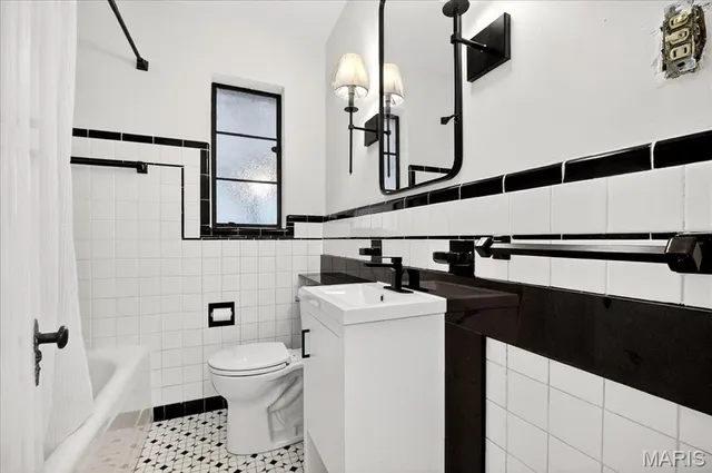 $525,000 | 246 South Old Orchard Avenue, St. Louis, MO 63119