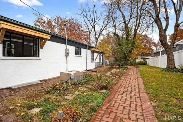 $525,000 | 246 South Old Orchard Avenue, St. Louis, MO 63119