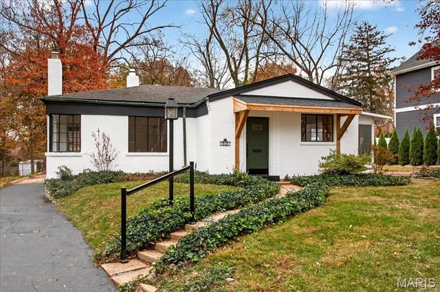 $525,000 | 246 South Old Orchard Avenue, St. Louis, MO 63119