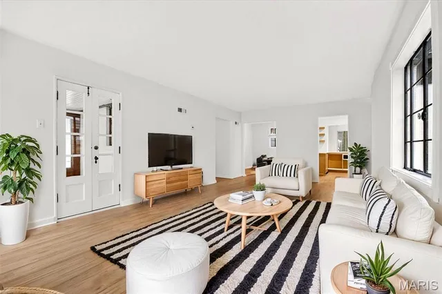 $525,000 | 246 South Old Orchard Avenue, St. Louis, MO 63119
