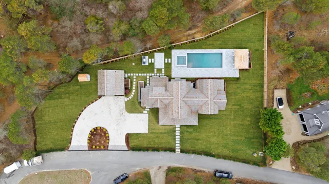 $9,995,000 | 7 Moors End Lane, Nantucket, MA 02554