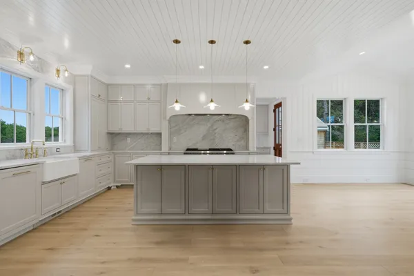 $9,995,000 | 7 Moors End Lane, Nantucket, MA 02554