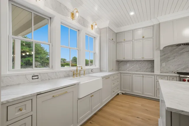 $9,995,000 | 7 Moors End Lane, Nantucket, MA 02554