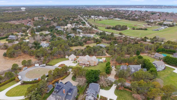 $9,995,000 | 7 Moors End Lane, Nantucket, MA 02554