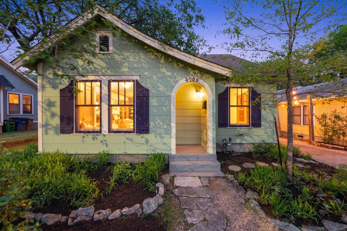 4705 Avenue H Austin, TX 78751 - Photo 1 of 1 a front view of a house