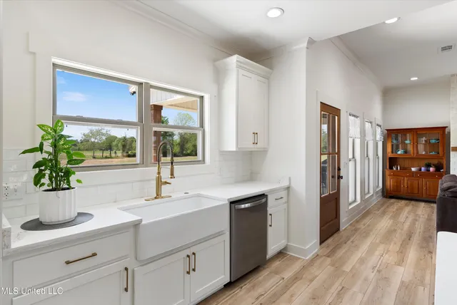 $420,000 | 1227 County Road 90, New Albany, MS 38652