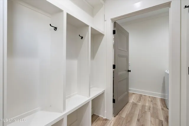 $420,000 | 1227 County Road 90, New Albany, MS 38652