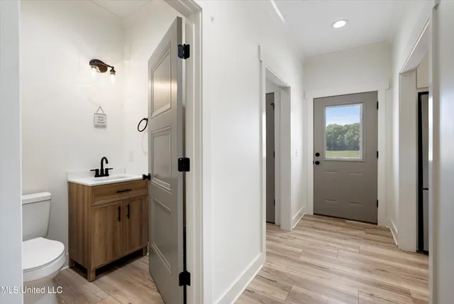 $420,000 | 1227 County Road 90, New Albany, MS 38652