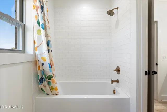 $420,000 | 1227 County Road 90, New Albany, MS 38652