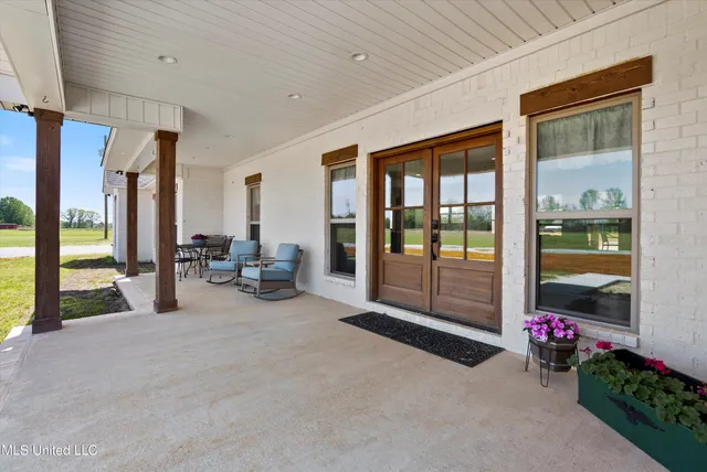 $420,000 | 1227 County Road 90, New Albany, MS 38652