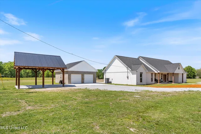 $420,000 | 1227 County Road 90, New Albany, MS 38652